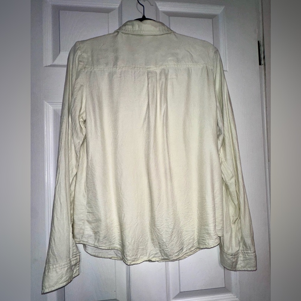 Button up - Picture 2 of 4